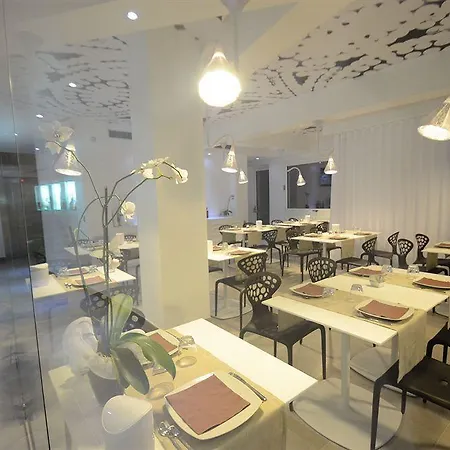 Quihotel فندق 4*