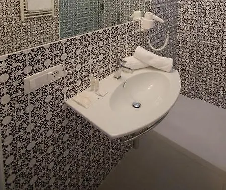 Quihotel מלון 4*